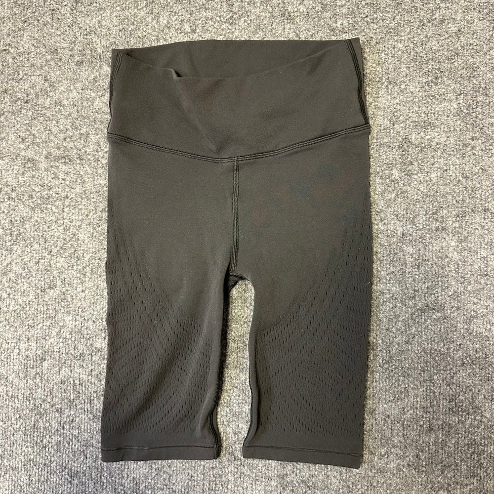 Lululemon Shorts Womens Size 4 Black High Rise Mesh Ventilated Biker Athletic